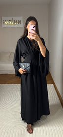 ROBE NOIRE CINTRÉE