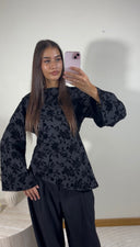 HAUT ASYMÉTRIQUE À FLEURS | NOIR