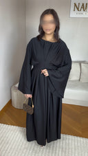 ROBE NOIRE CINTRÉE