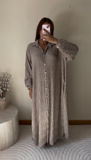 ROBE CHEMISE PLISSÉE LARGE | TAUPE