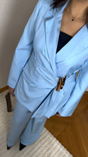 ENSEMBLE TAILLEUR AVEC DORURE I BLEU CIEL