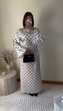 ROBE SATINÉE À POIS I BLANCHE