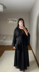 ROBE NOIRE CINTRÉE